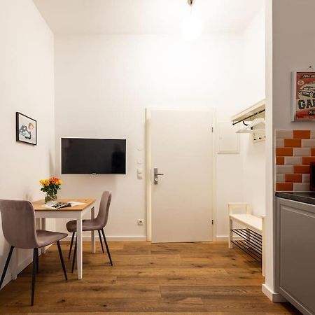 Compact Studio Near Center By Hm Wien Exterior foto
