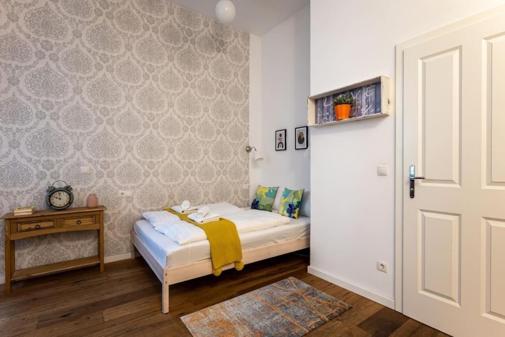 Compact Studio Near Center By Hm Wien Exterior foto